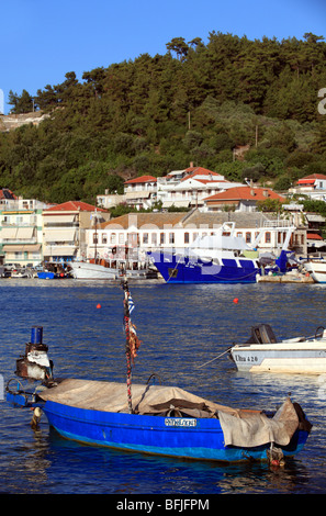 GREECE NORTH EAST AEGEAN ISLANDS THASSOS THE OLD HARBOUR IN THASSOS TOWN OR LIMENAS Stock Photo