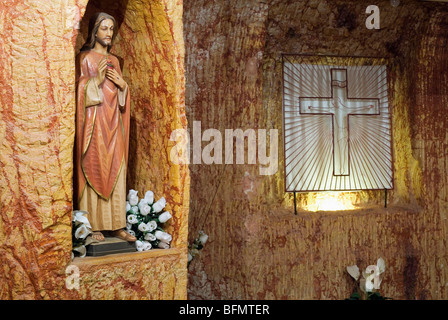 Australia, South Australia, Coober Pedy. interior of the underground subterranean St Peter and Paul Catholic Church. Stock Photo