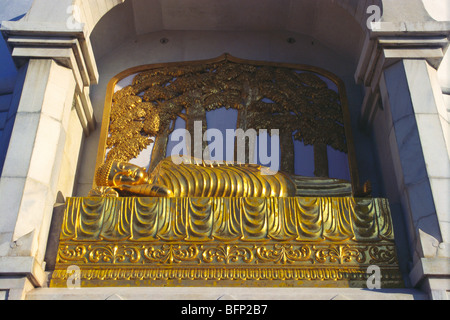 MAA 64706 : Recline statue of Buddha at Vishwa shanti stupa ; Rajgir ; Bihar ; India Stock Photo