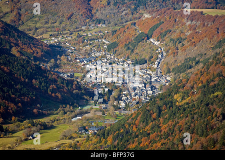 In Autumn, the Mont-Dore thermal spa photographed from the vantage point of the Sancy Massif (Puy de Dôme - Auvergne - France). Stock Photo