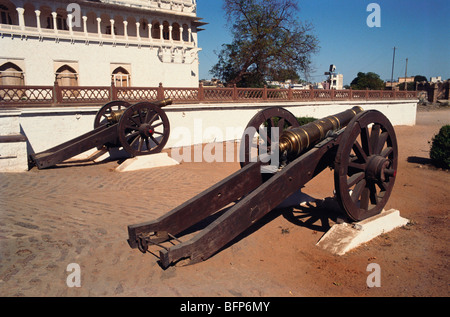 Cannons ; Kotah fort ; Kotah Garh ; City Palace ; Kota Fort Kota ; Rajasthan ; India ; asia Stock Photo