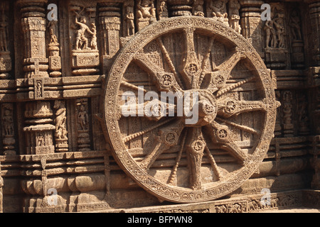 DBA 66578 : Wheel of Sun temple ; Konarak ; Orissa ; India Stock Photo