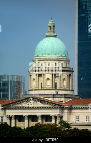 Dome or Cupola of the Neoclassical Colonial Old or Former Supreme Court Building (1937-39) now the National Gallery Museum Singapore Stock Photo