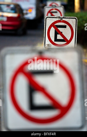 Prohibido estacionarse, no parking signs in the Zona Rosa in Mexico City Stock Photo