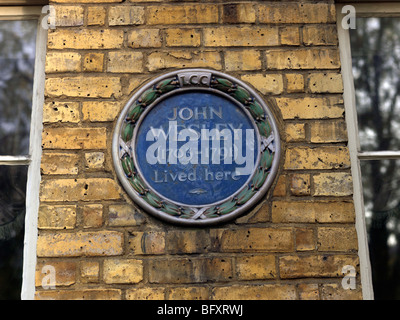 John Wesleys House (Now a Museum) Methodist Preacher and one of the Founders of the Methodist Religion City Road London Blue Plaque Stock Photo