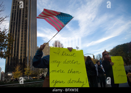 Opponents of health care reform rally in Columbus Circle in New York Stock Photo