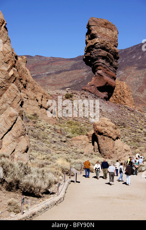 EL ROQUE CHINCHADO ROCK FORMATION IN THE TEIDE NATIONAL PARK ON THE CANARY ISLAND OF TENERIFE. Stock Photo