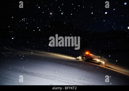 Snowcat, night duty, Schlick 2000 ski resort, Stubai Valley, Austria, Europe Stock Photo