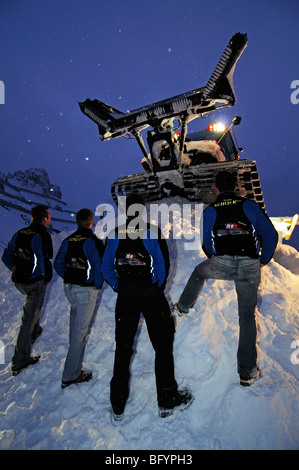 Snowcat, night duty, Schlick 2000 ski resort, Stubai Valley, Austria, Europe Stock Photo