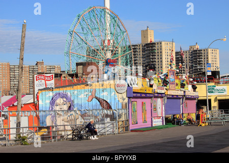The Coney Island boardwalk, Brooklyn, NY Stock Photo