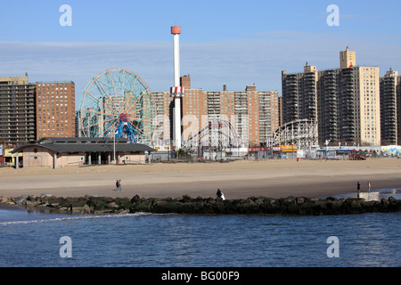 Coney Island beach and amusement park, Brooklyn, NY Stock Photo