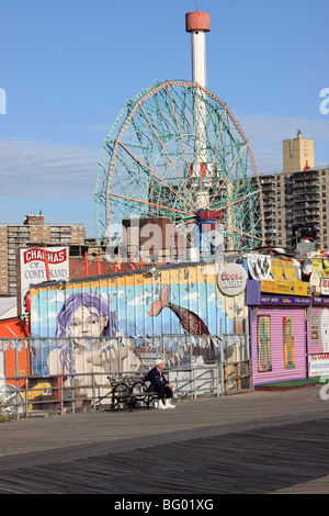 The Coney Island boardwalk, Brooklyn, NY Stock Photo