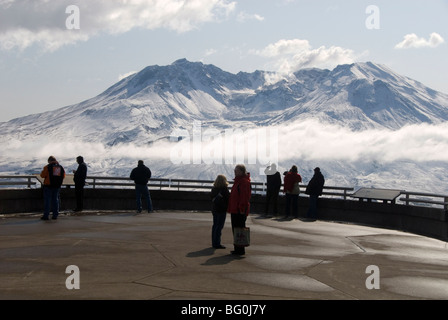 Mount St. Helens, steam plume from rising dome within crater, seen from Johnston Ridge Visitor Centre, Washington state, USA Stock Photo