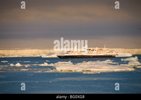 Ice in the Antarctic Sound, The Antarctic Peninsula, Antarctica, Polar Regions Stock Photo