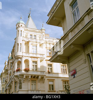 World Travel. The architecture and buildings in Vinohrady in Prague in the Czech Republic in Eastern Europe. Culture History Traveller Wanderlust Stock Photo