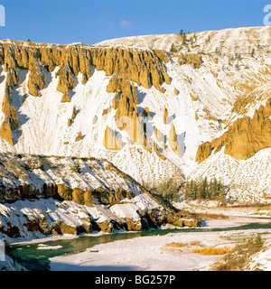 Cariboo Chilcotin Coast Region, BC, British Columbia, Canada - Chilcotin River flowing through Farwell Canyon, Winter Stock Photo