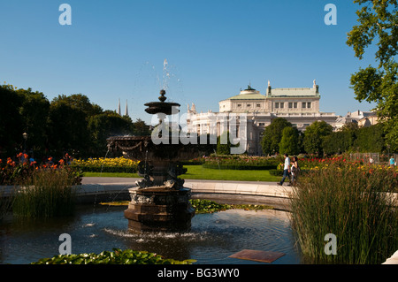 Burgtheater, Volksgarten, Ringstraße, Wien, Österreich | Burgtheater, people's gardens, Ringroad, Vienna, Austria  Stock Photo