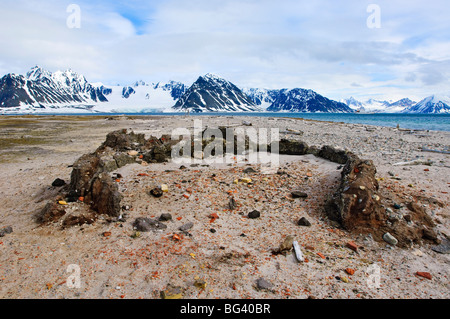 Old whaling station Amsterdamoya (Amsterdam island), Svalbard Archipelago, Norway, Arctic, Scandinavia, Europe Stock Photo