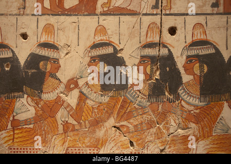 England, London, British Museum, Wall Painting of Guests at the Banquet from Nebamun's Tomb Chapel Luxor 1350BC Stock Photo