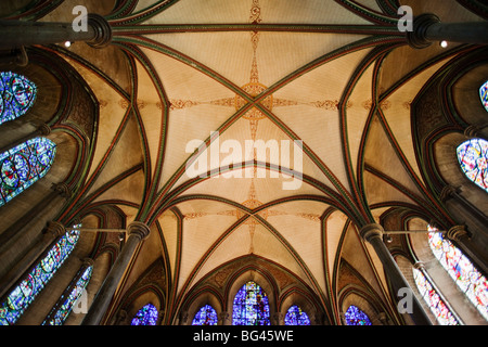 England, Wiltshire, Salisbury Cathedral, Trinity Chapel Roof Stock Photo