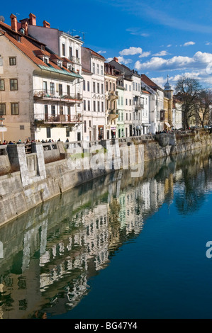 Houses along the River Ljubljanica in Ljubljana, Slovenia, Europe Stock Photo