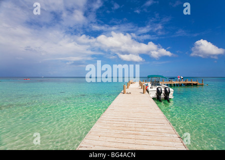 Honduras, Bay Islands, Roatan, West Bay, Jetty Stock Photo