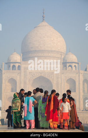 The Taj Mahal, UNESCO World Heritage Site, Agra, Uttar Pradesh, India, Asia Stock Photo