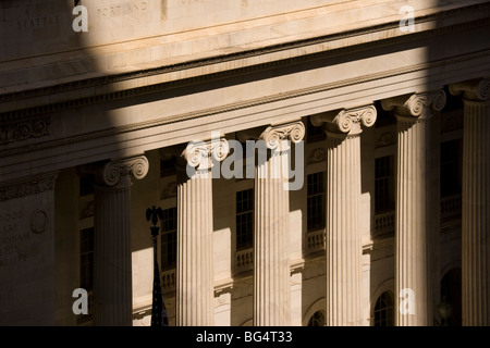 Colonnade, columns, of the Byron White U.S. Courthouse Denver Colorado Tenth Circuit Court of Appeals on Stout Street. Stock Photo