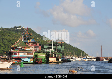 View of the Jumbo Floating Restaurant and Ocean Park theme park, east end of Aberdeen Harbour Typhoon Shelter, Hong Kong, China Stock Photo