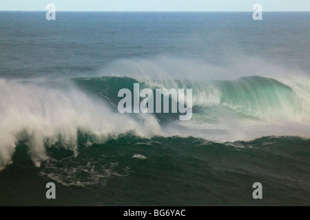 Surfing on the north shore of Oahu, Hawaii Stock Photo