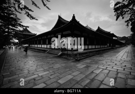 Walls leading to the Gate of Daibutsuden (Great Buddha Hall). Todai-ji Temple. Nara City. Nara Prefecture. Japan Stock Photo