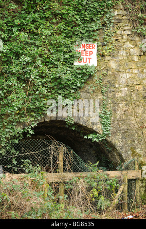 disused lime kilns Stock Photo