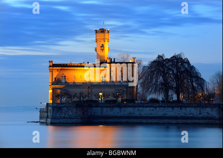 View on Schloss Montfort castle on the shore of Lake Contance, Langenargen, Bodenseekreis district, Baden-Wuerttemberg, Germany Stock Photo