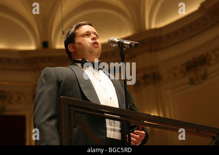 Britain's got talent winner Paul Potts singing Stock Photo