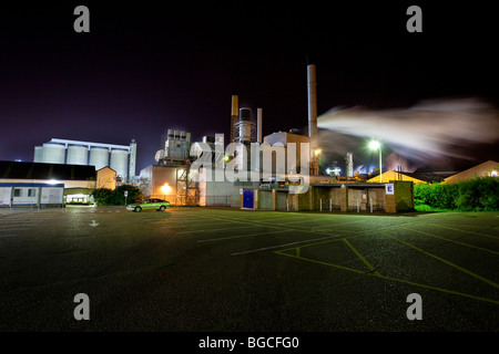 British Sugar Plc factory at Bury St Edmunds, Suffolk, UK and combined heat and power (CHP) system Stock Photo