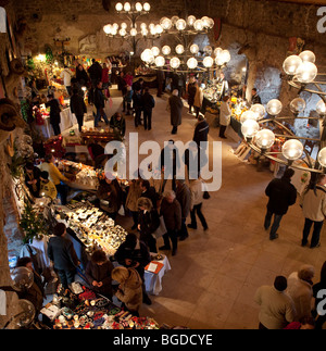 Exhibition of handicrafts at the Christmas market in the ruins of Aggstein Castle, World Heritage Site, Wachau, Lower Austria,  Stock Photo