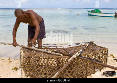Fish trap mahe seychelles indian hi-res stock photography and images - Alamy