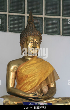 Buddha statue of pure gold at Temple of Gold Buddha,Wat Traimit ...