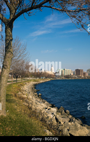 Lake Monona and downtown Madison from Olin Park at night in Madison ...