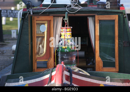 Painted narrowboat lantern,  Stanstead Lock, River Lea navigation, Ware, Hertfordshire, England Stock Photo