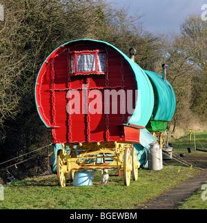 Romani (Gypsy) camp at the roadside on the B3407, Hampshire, England, UK. Stock Photo