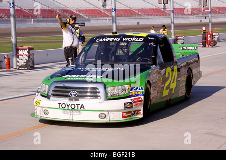 Driver David Starr for the number 24 Zachry/Harris Trucking team qualifies. Stock Photo