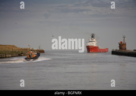 Yarmouth Harbour entrance Stock Photo