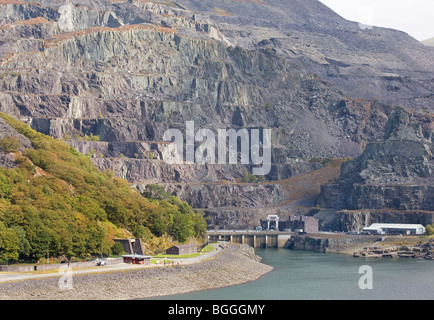 Llyn Peris and former Dinorwig slate mine, Llanberis, North Wales Stock Photo