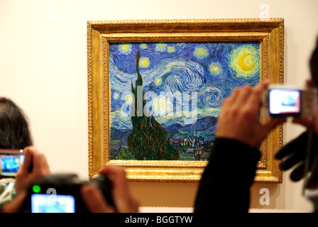 MoMA (Museum of Modern Art). The starry night; Van Gogh,New York City ...