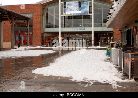 Chapelfield Shopping centre - Around Norwich in the UK Snowfall of early January 2010. Stock Photo