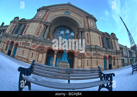 Dawn breaks at Alexandra Palace in the snow during the record-breaking cold spell in London, January 2010. Stock Photo