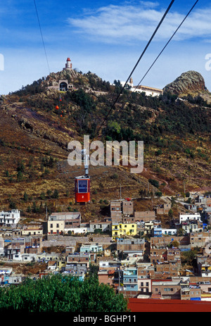 overview, view from above, view from cable car, cable car ride, tram, tramway, city of Zacatecas, Zacatecas, Zacatecas State, Mexico Stock Photo