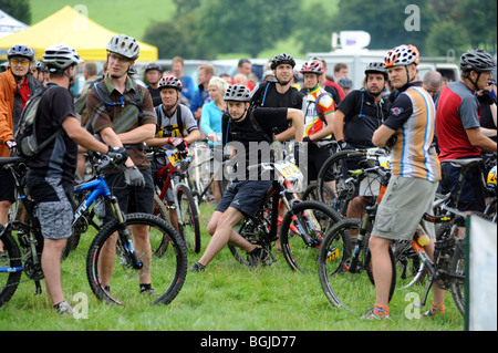 Riders taking part in the Brighton Big Dog mountain bike race round Stamner Park, Brighton Stock Photo