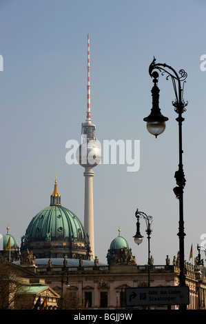 Berlin 2009 Old and new Dom 1989 DDR Germany Unified positive forward history War Cold War end East West Divide city Berlin Wal Stock Photo